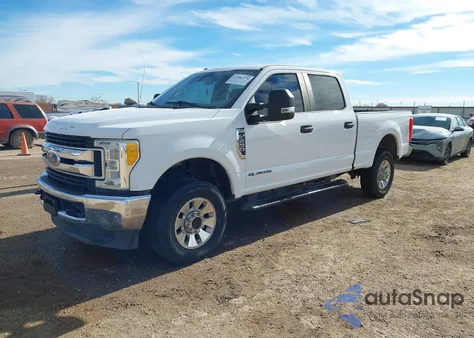 2017 Ford F-250 Xl z USA, uszkodzony, nr VIN 1FT7W2BTXHEB29166